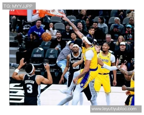 哈里森巴恩斯谈防守独行侠压力与文班亚马的出色表现